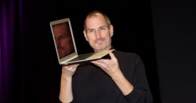 Steve Jobs präsentiert das MacBook Air 2018
